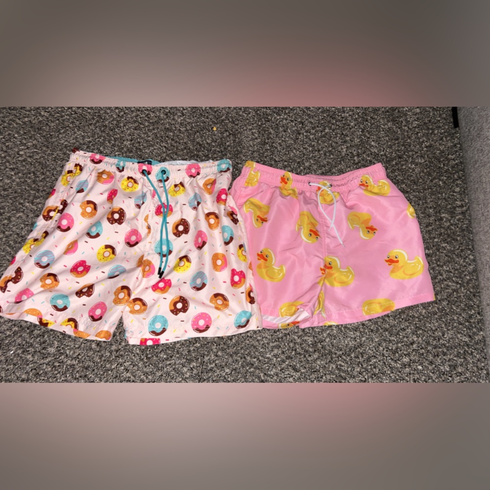 Men’s swim trunks